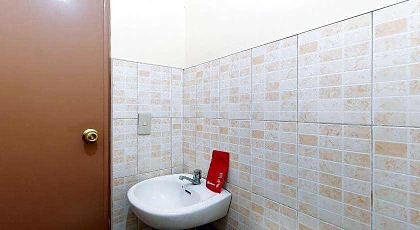 RedDoorz @ Golden Park Inn La Union