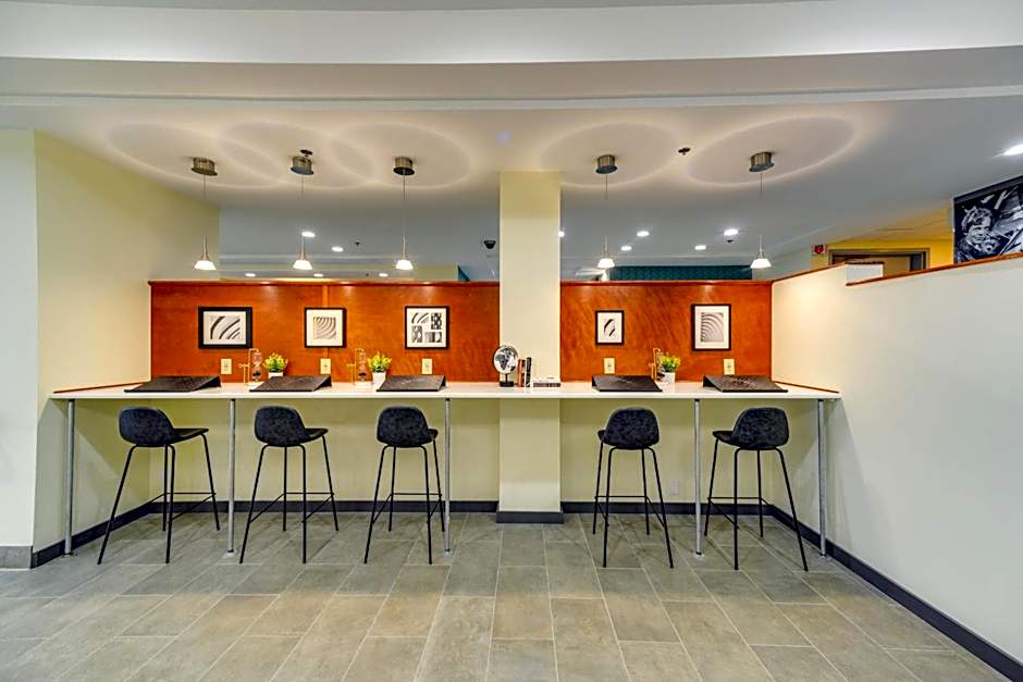 Saint Louis Airport Hotel