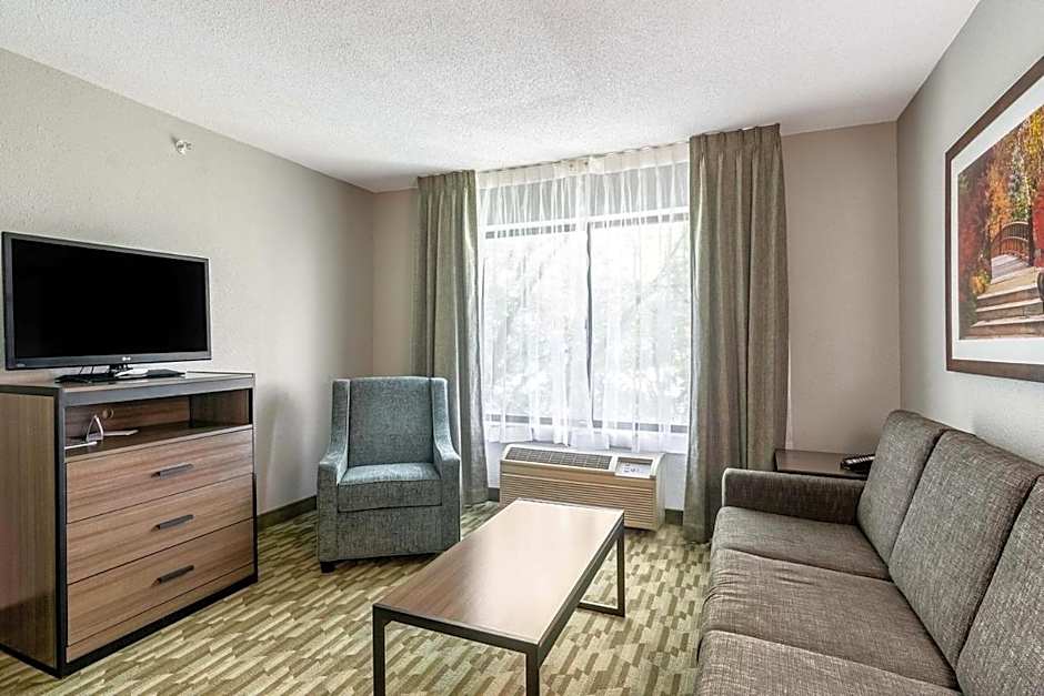 Riverview Inn & Suites, an Ascend Collection Hotel