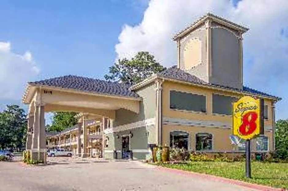 Super 8 by Wyndham Mansfield LA