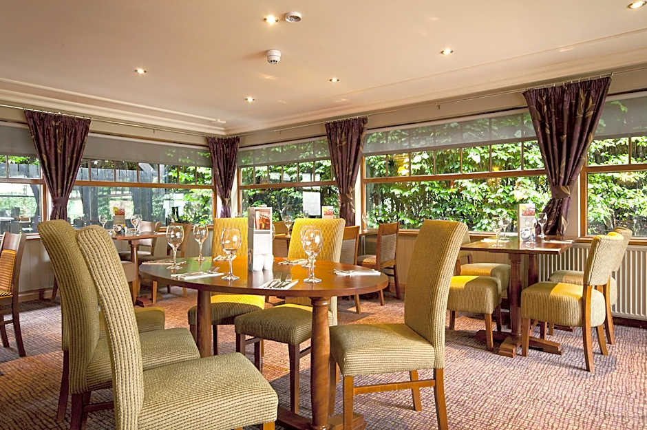 Premier Inn Glasgow Airport