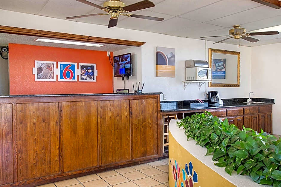 Motel 6-Waco, TX