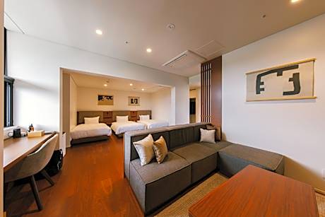 Three Bedroom Suite Pool Terrace