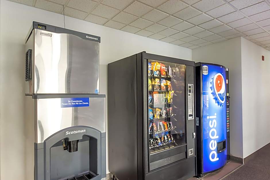 Motel 6-Rothschild, WI