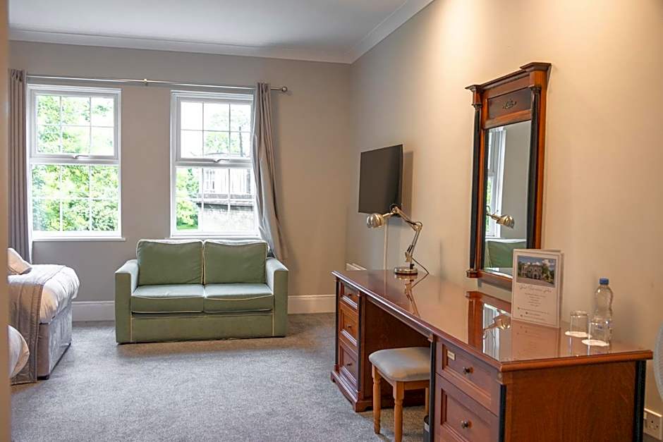 Woodland Manor Hotel