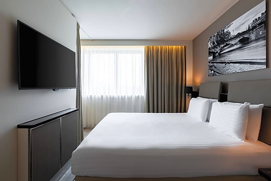 AC Hotel by Marriott Paris Porte Maillot