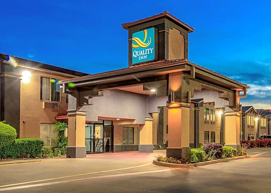 Photo 1 of 20 of Quality Inn Forest Hill - Fort Worth South