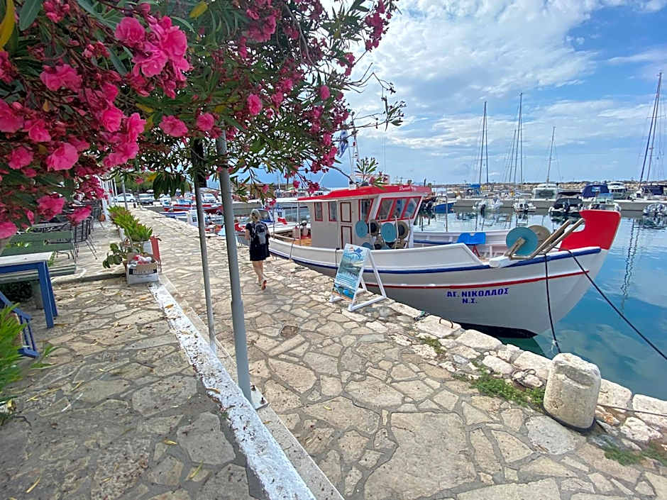 Pantheon Apartments & Studios