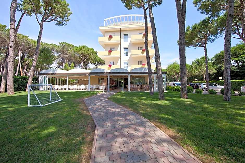Aparthotel La Pineta