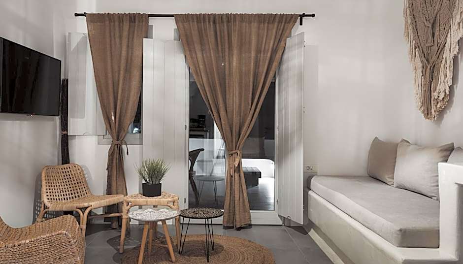 Bianco Diverso Suites