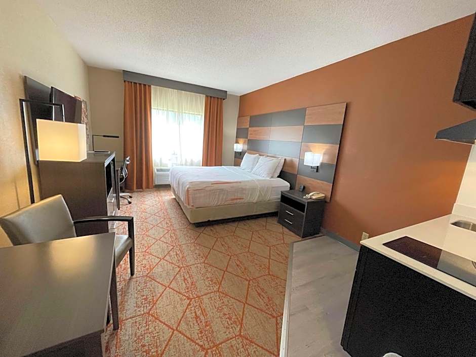Photo 1 of 6 of King Room with Kitchenette - Non-Smoking