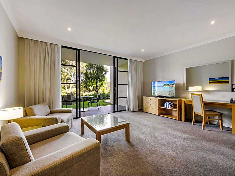 Mercure Kooindah Waters