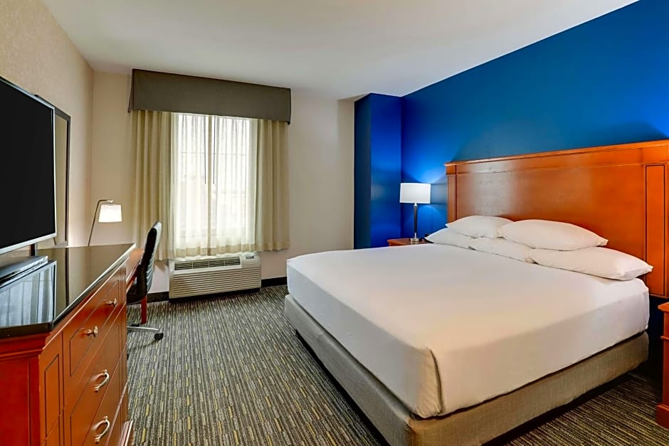 Drury Inn & Suites Arnold