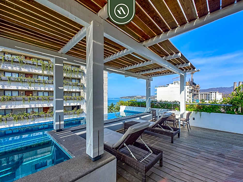 New 1 BR Condo - Oceanview Pool - 2 min to Beach