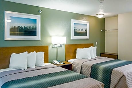 Studio Room with Two Queen Beds Non-Smoking