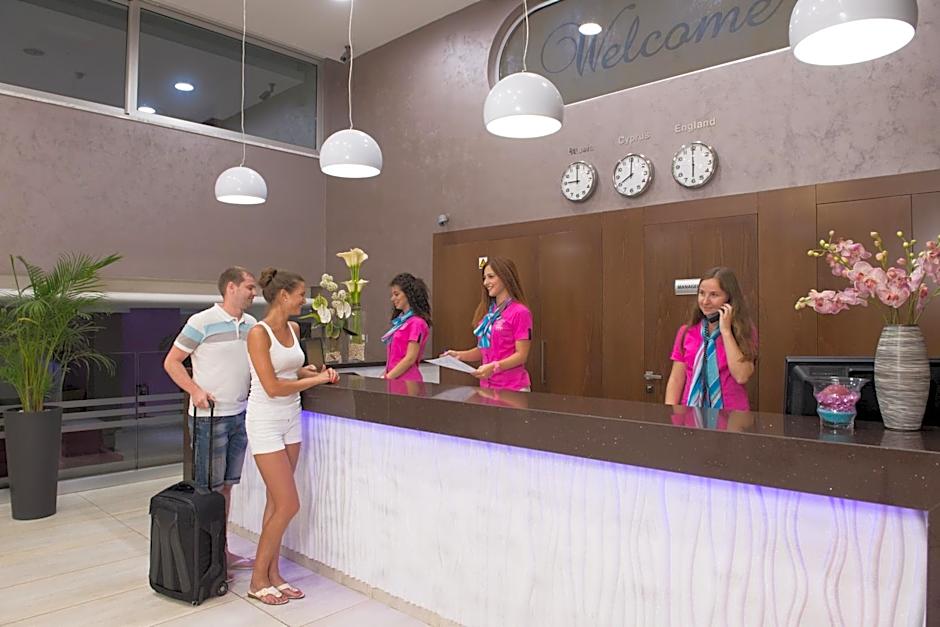 New Famagusta Hotel & Suites