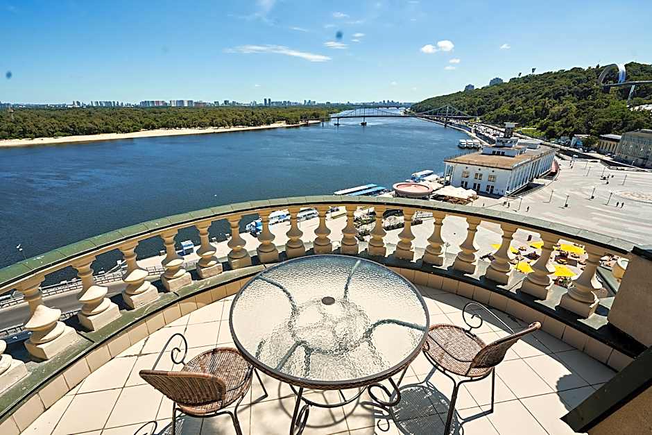 Fairmont Grand Hotel Kyiv