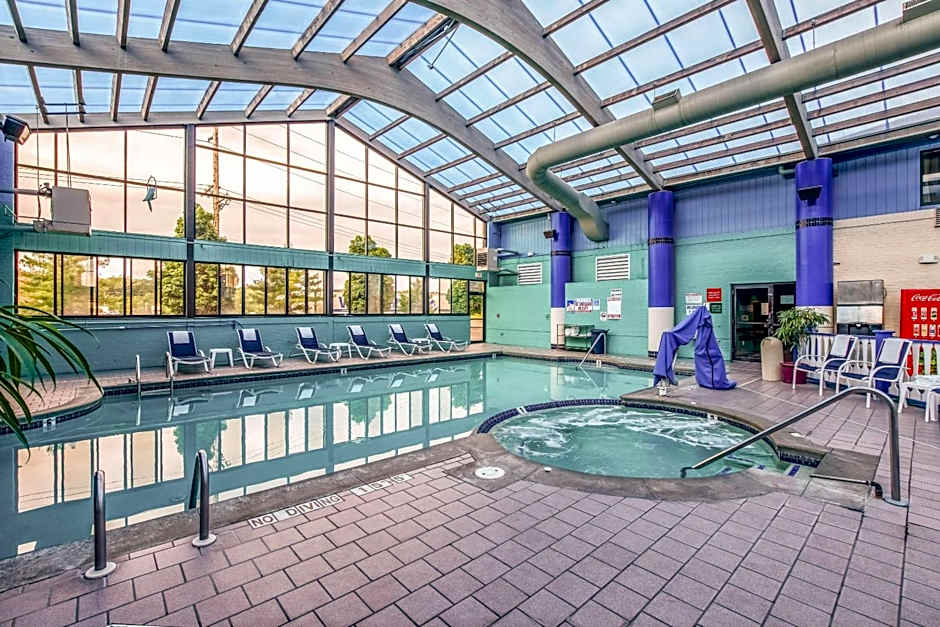 Country Inn & Suites By Radisson, Muskegon, MI