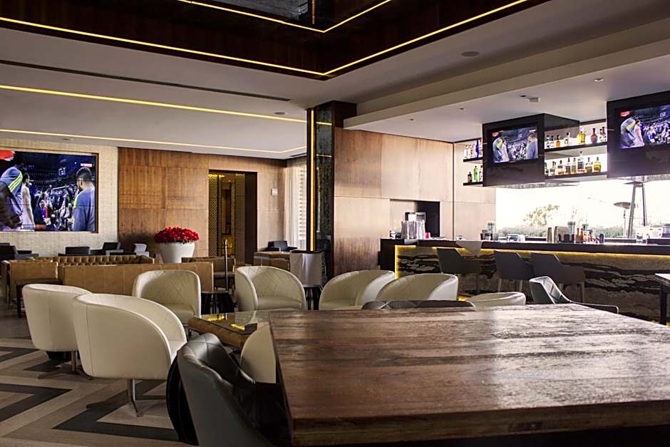 HS HOTSSON Hotel Leon