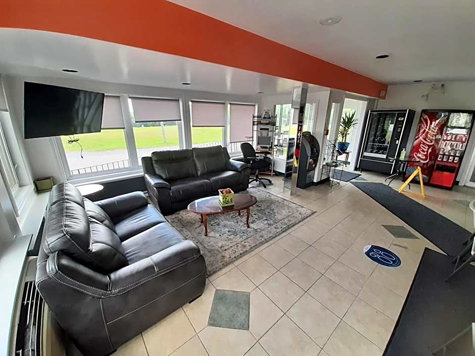 Howard Johnson by Wyndham Woodstock NB