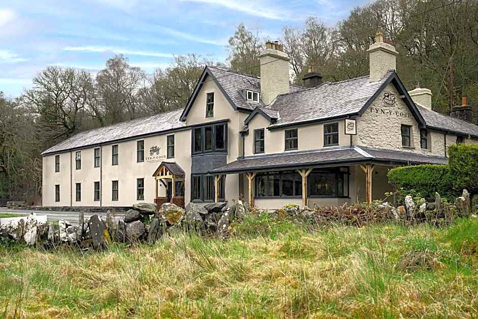 Tyn-y-Coed Inn