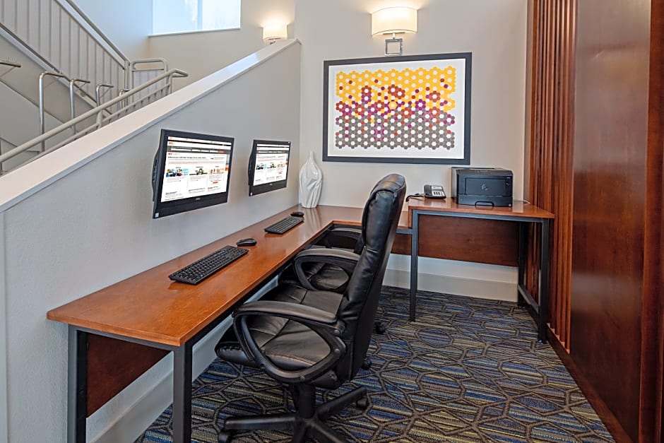 Holiday Inn Express Seattle - Sea-Tac Airport By IHG