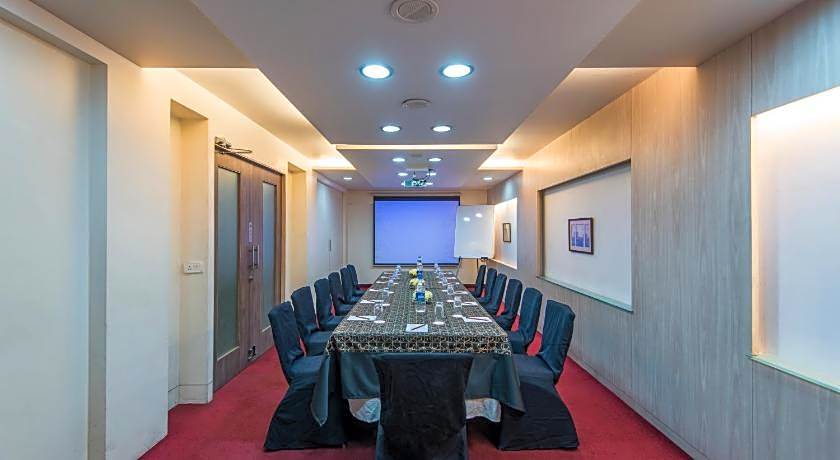 Park Central Comfort e-suites, Pune