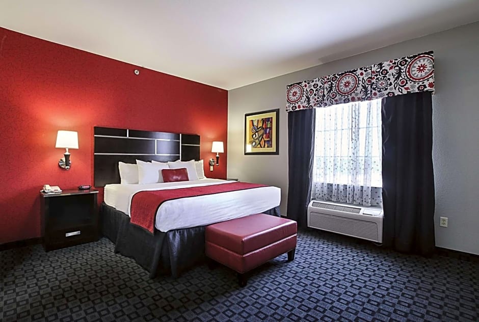 La Quinta Inn & Suites by Wyndham Dallas Hutchins