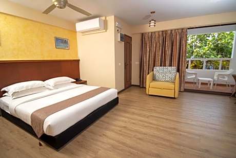 Superior Double Room with Balcony