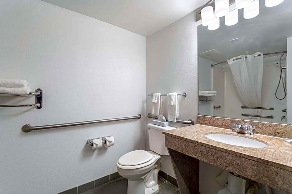 Quality Inn & Suites Augusta I-20