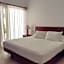 Apartment Tortugas- rooms with AC, and great pool at 5 min to Carrizalillo beach and restaurants of Benito Juarez Bulevard