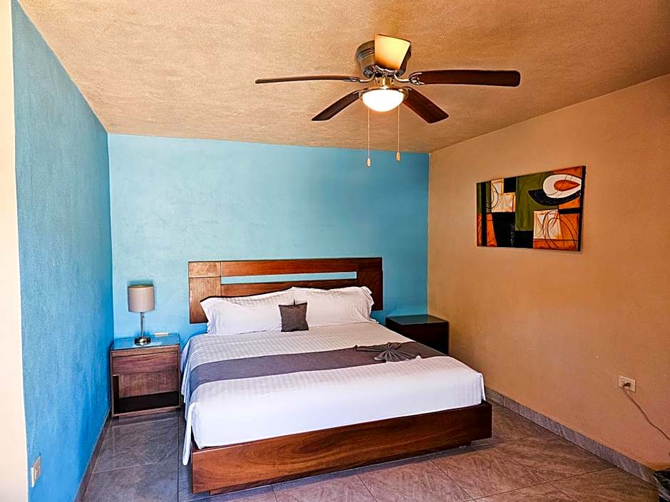 Pacific Inn hotel