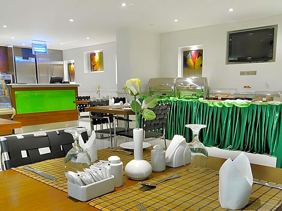 Phoenix Plaza Hotel Apartments