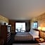 Quality Inn & Suites Mackinaw City Beachfront