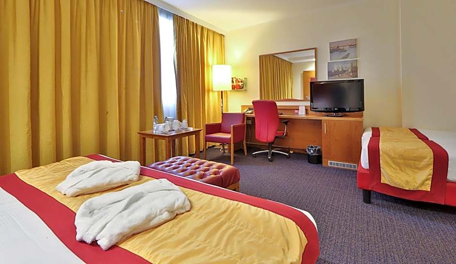 Crowne Plaza Venice East By IHG