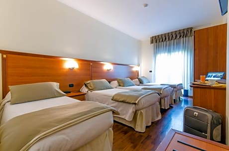 Economy Quadruple Room