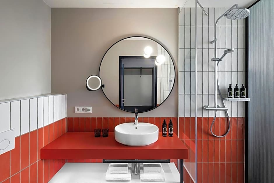 The Passenger, a Tribute Portfolio Hotel