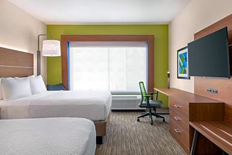 Queen Room with Two Queen Beds Hearing Accessible - Non-Smoking