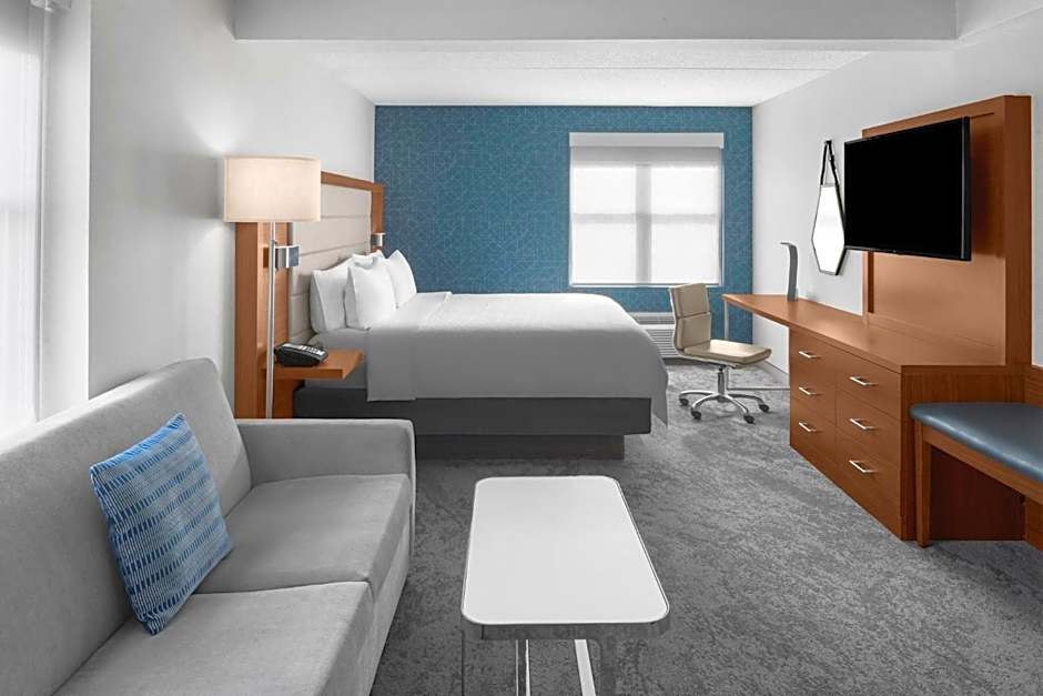 Holiday Inn Express & Suites Cambridge by IHG