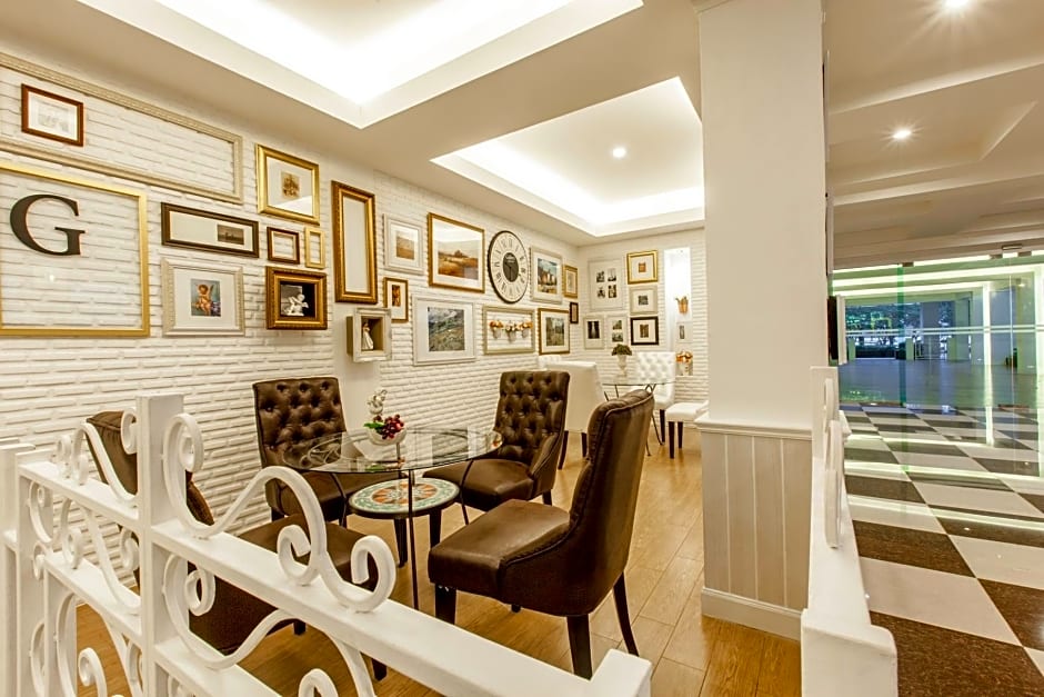 Gallery Lake View