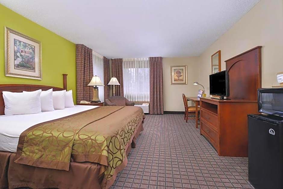 Regency Inn Geneseo IL I-80