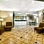 La Quinta Inn & Suites by Wyndham Detroit Canton