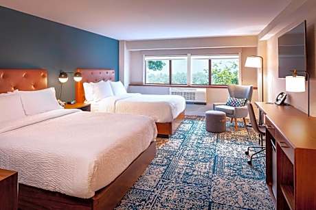 Larger Guest room, 2 Queen