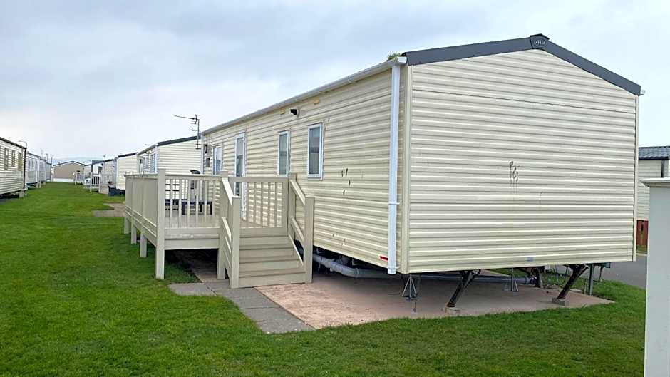 2 Bed Caravan For Hire at Golden Sands in Rhyl