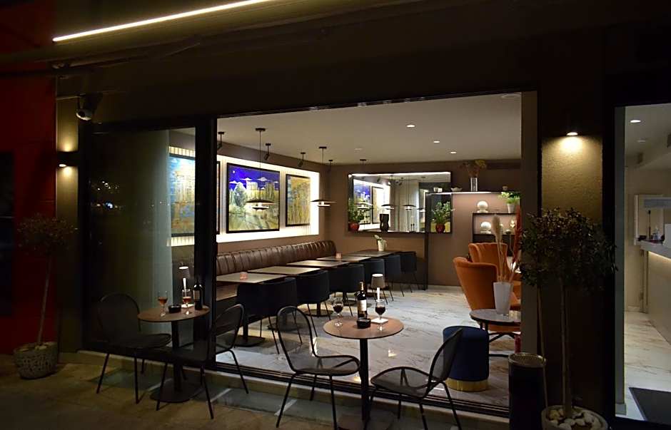 Urban Frame Acropolis