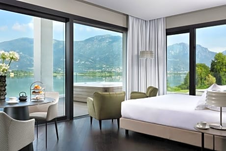 King Suite with Spa Bath