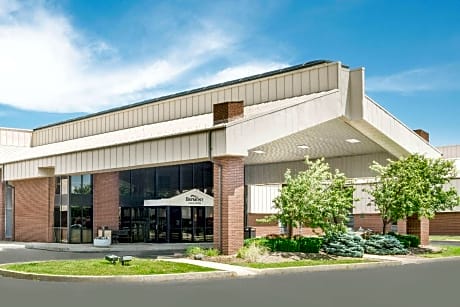 Baymont by Wyndham Muncie Near Ball State University