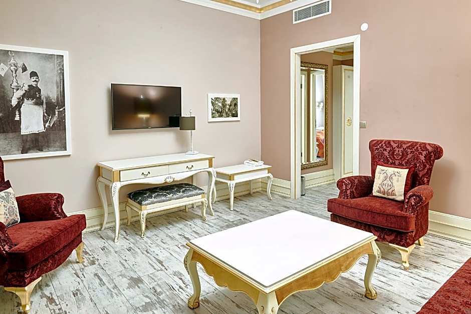 L'agora Old Town Hotel & Bazaar