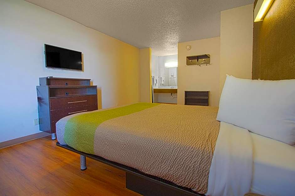 Studio Inn Extended Stay Oklahoma City Airport by OYO