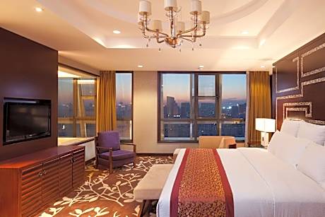 1 King Presidential Suite With Lounge Access 200 Sqm.2bedrms-1king/2twin.butler.52 Inch Tv Living-di